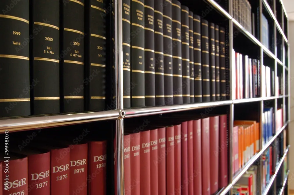 Bücherregal